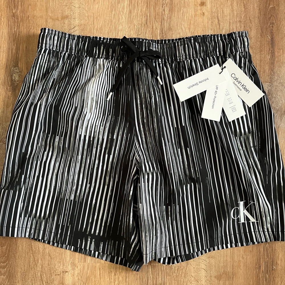 NWT Calvin Klein Men’s Black Stripe UPF 40+ Swim Trunks